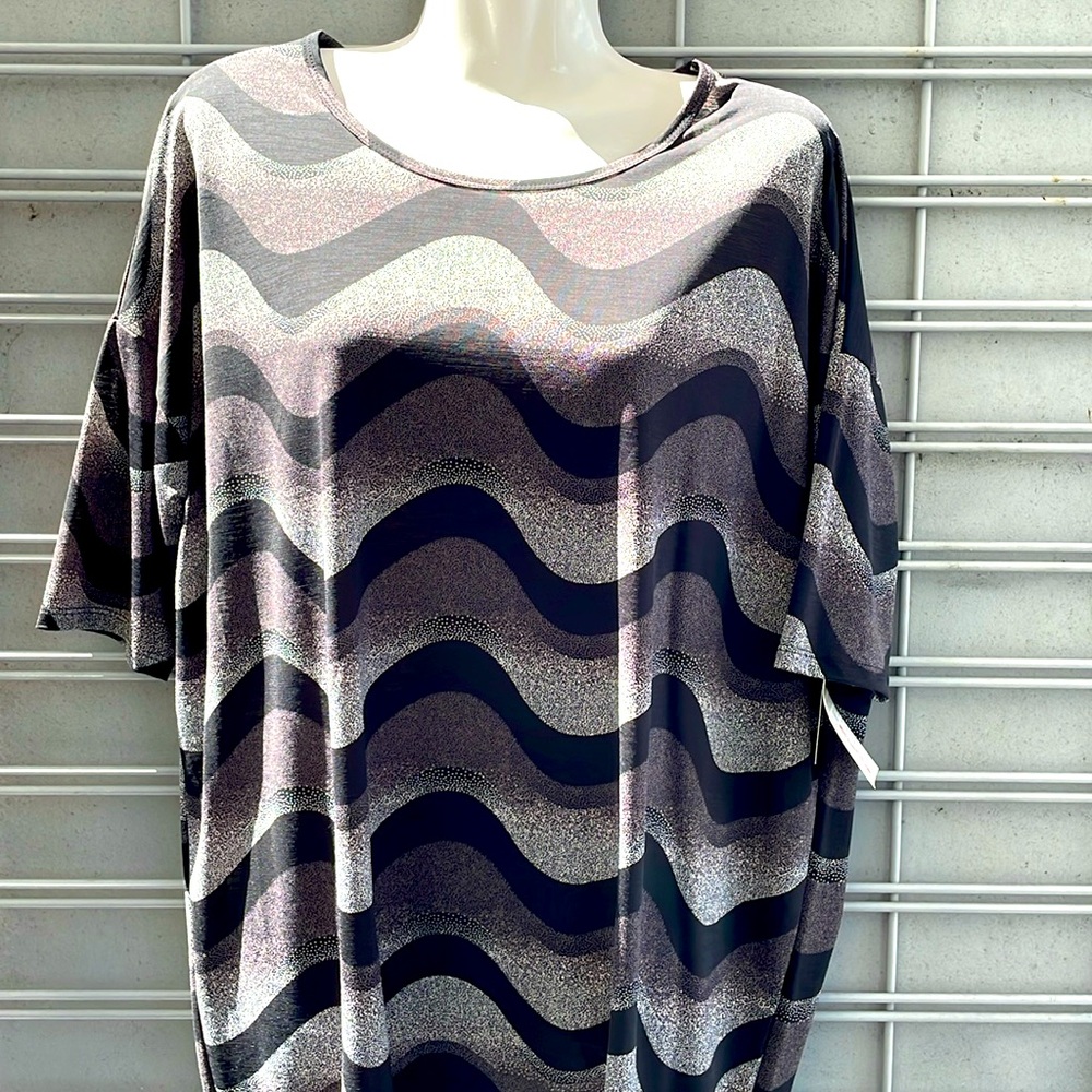LulaRoe Jersey Geometric Printed Wave Irma Tunic Top-0919